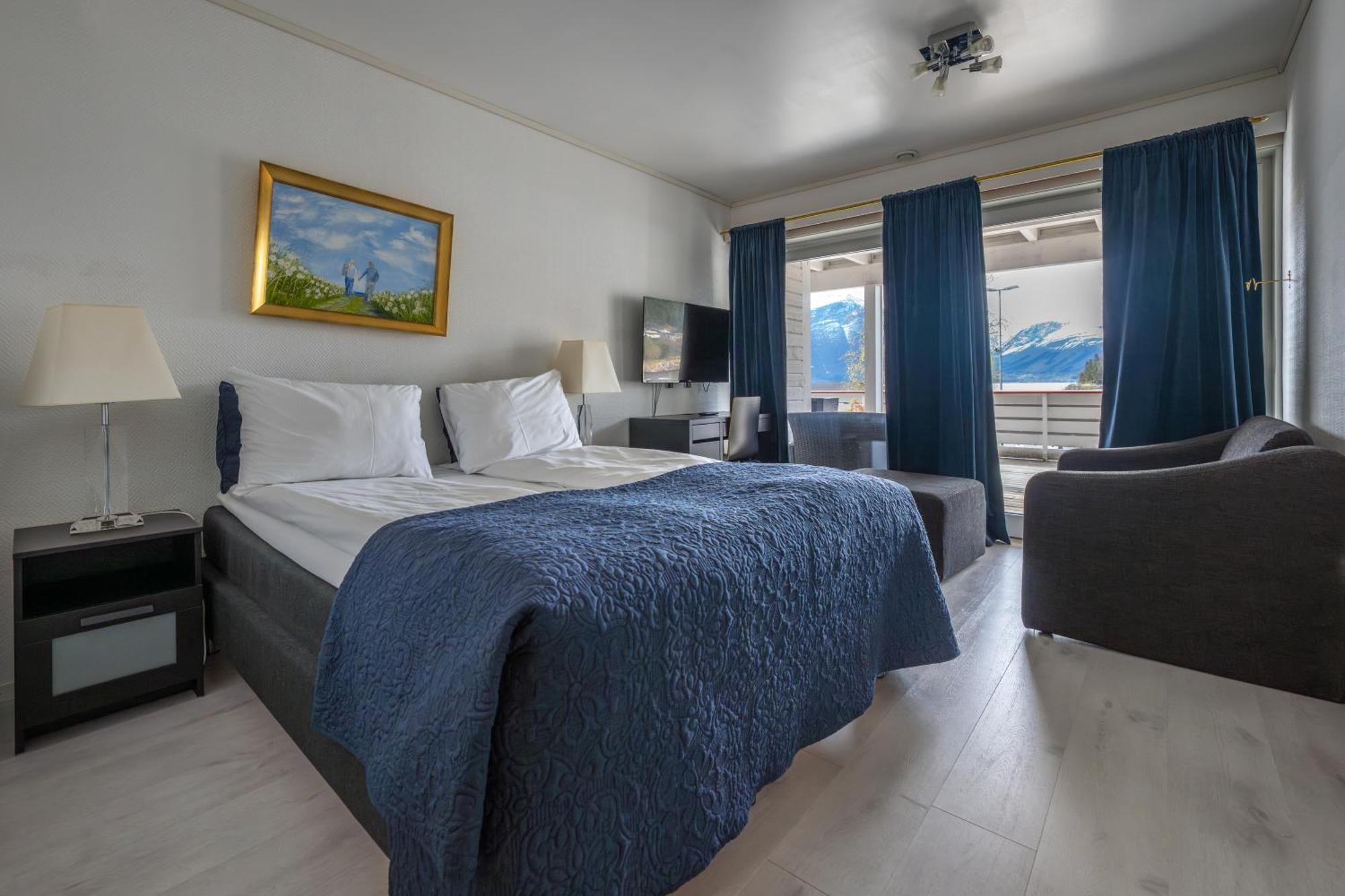 Sunde Fjord Hotel, Free And Easy Parking Solavagen Ngoại thất bức ảnh